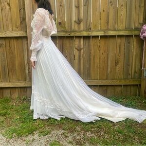 Vintage long sleeve beaded pleat white boho bohemian wedding dress train XXS XS